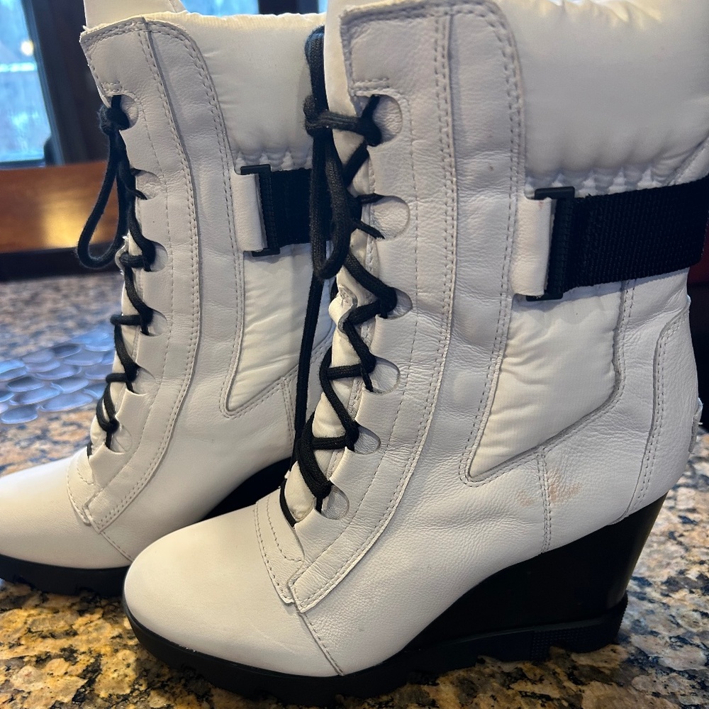 Sorel Joan Uptown mid lace wedge boot